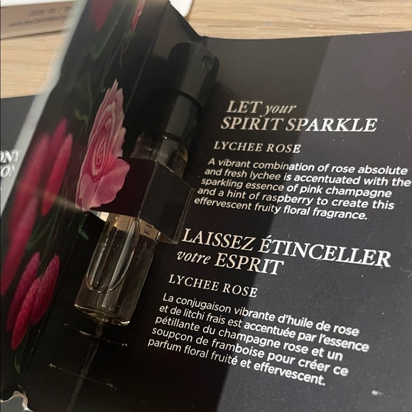 Assorted Fragrance Sample Set - Picture 3 of 7